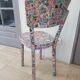 Chaise timbrée