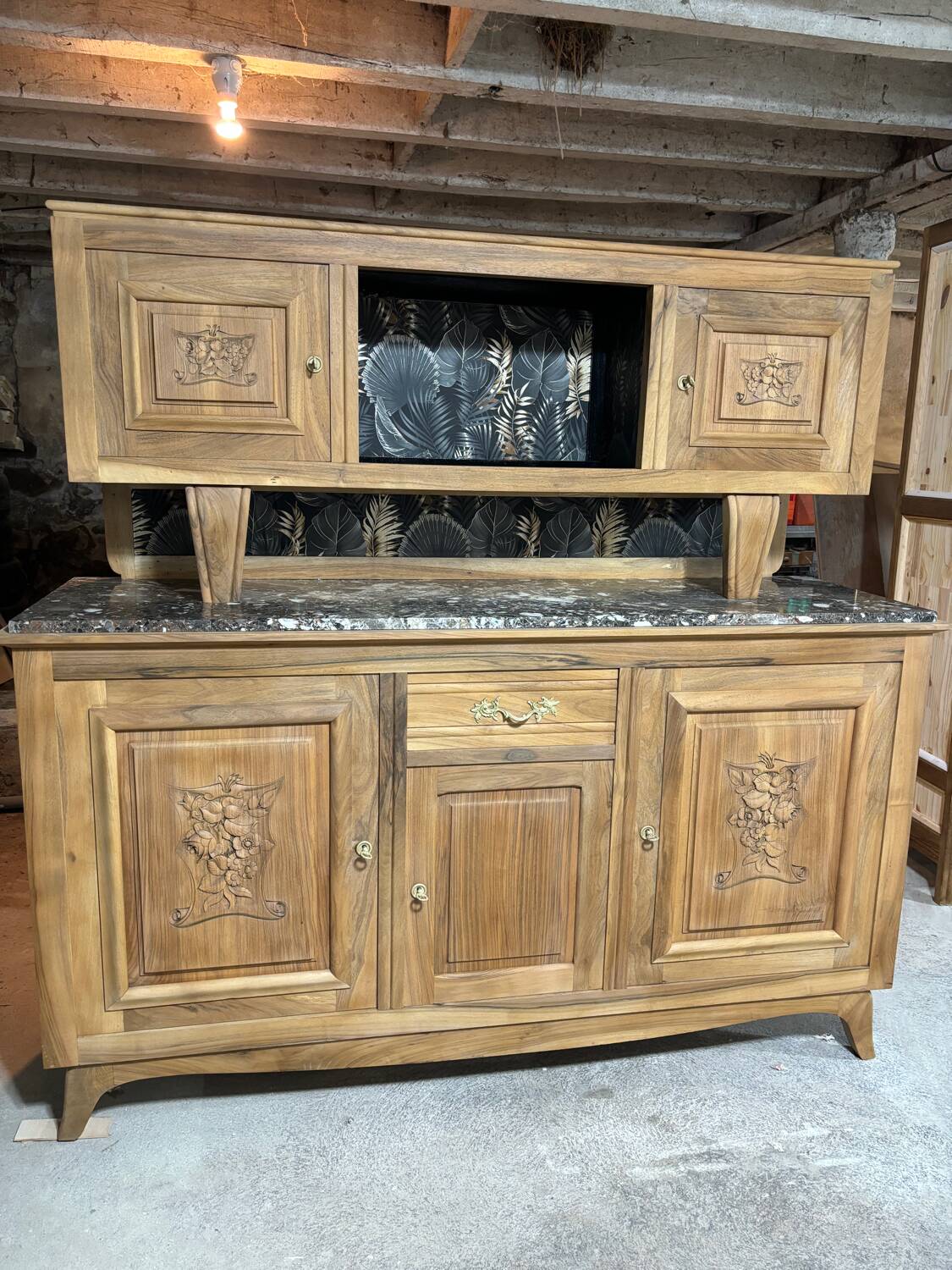 Dresser buffet