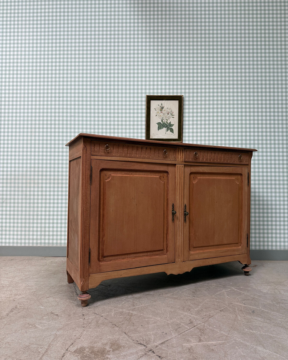Vintage buffet (renovated)