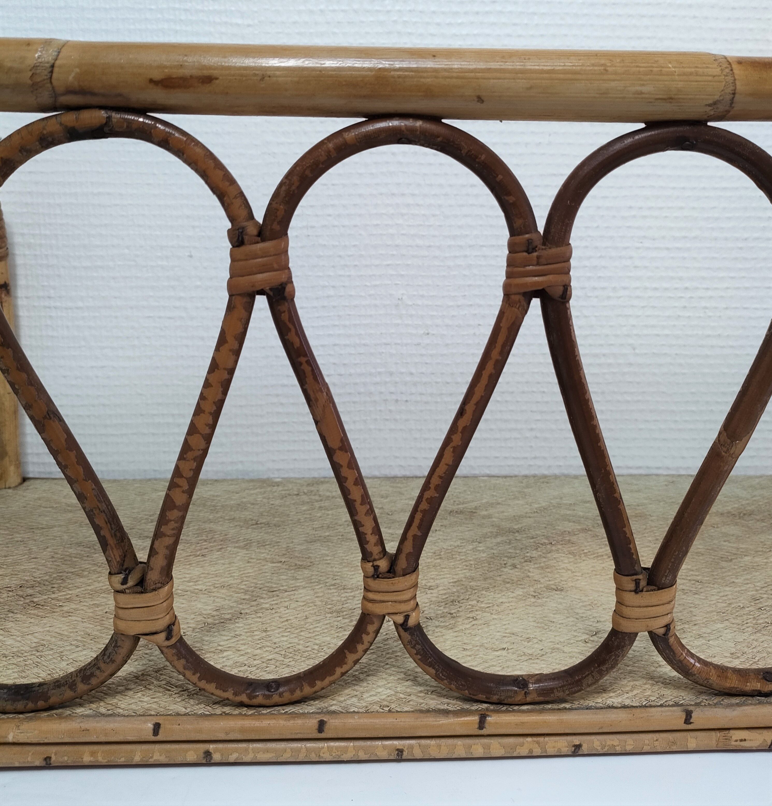 Shelf in curved bamboo and vintage rattan
