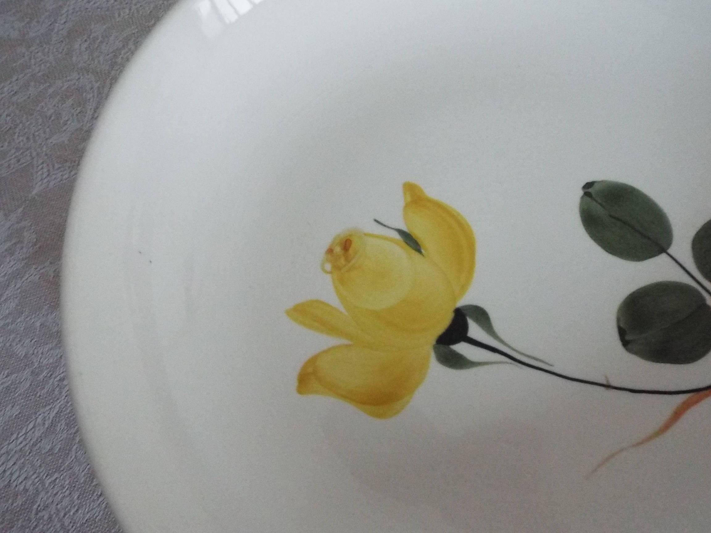 6 Villeroy and Boch Ophélia soup plates