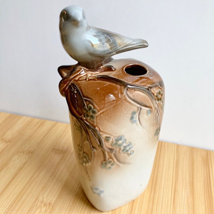 Vintage vase type "slip"