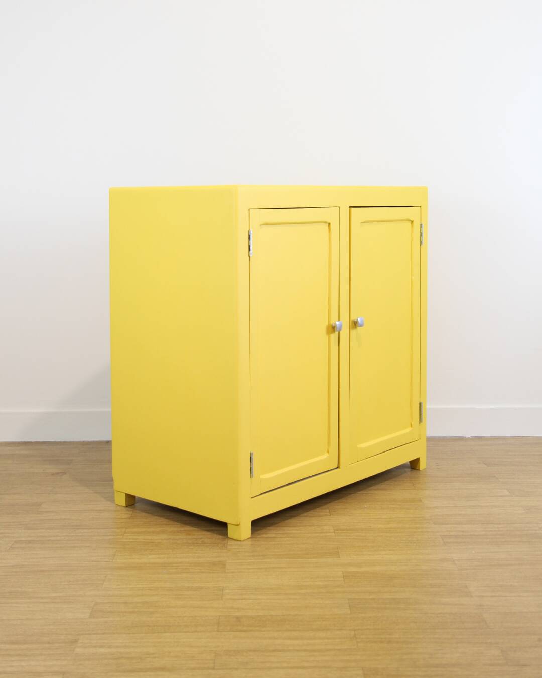 Vintage storage unit