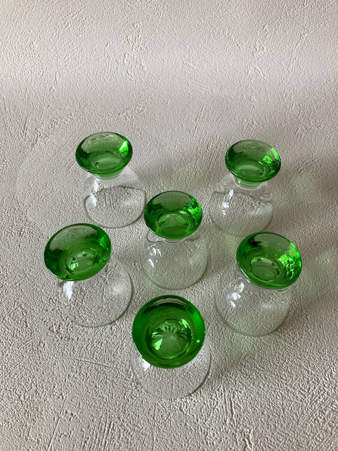 6 Ouralin green pyramidal round stem liqueur glasses