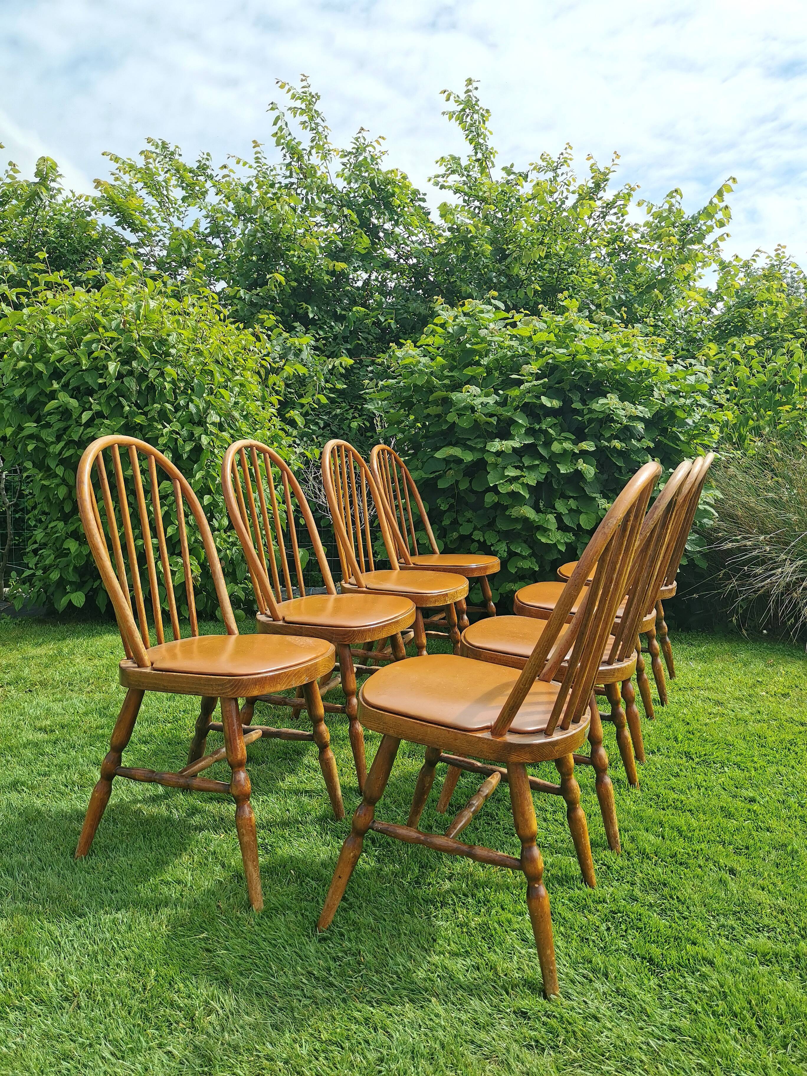 Set of 8 Baumann bistro chairs