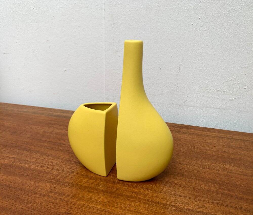 Set of 2 minimalist postmodern Italian vases by Bel Mondo, 1980s.