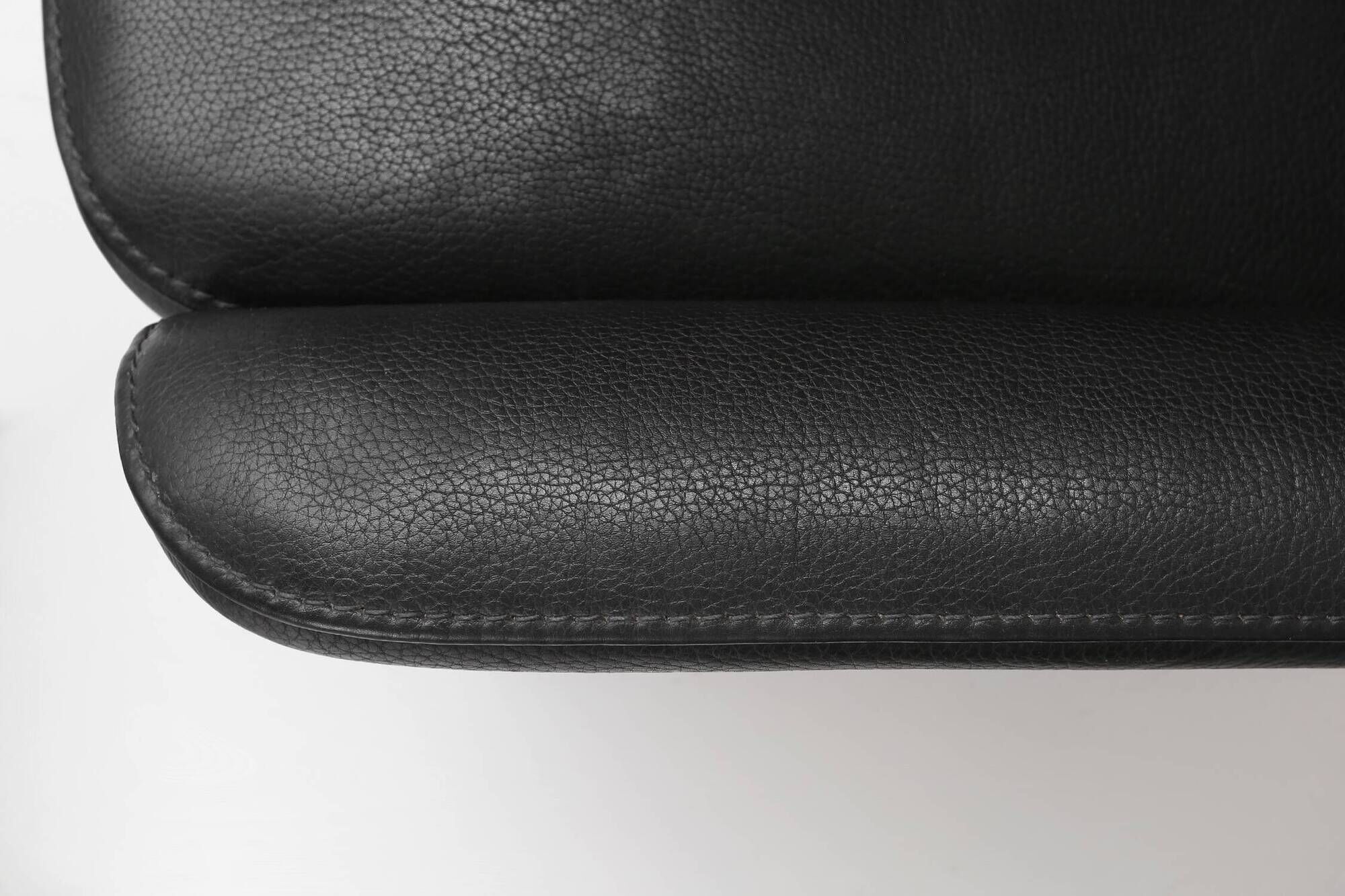 Exceptional De Sede DS50 lounge chair in black leather, Switzerland ca. 1980