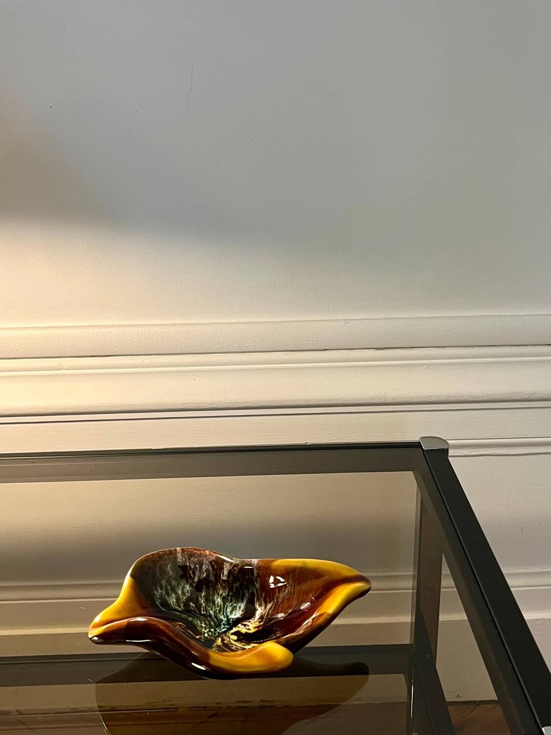 Vine leaf pocket emptier, characteristic of Vallauris