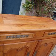 Louis XV buffet in cherry wood from the 19th century.