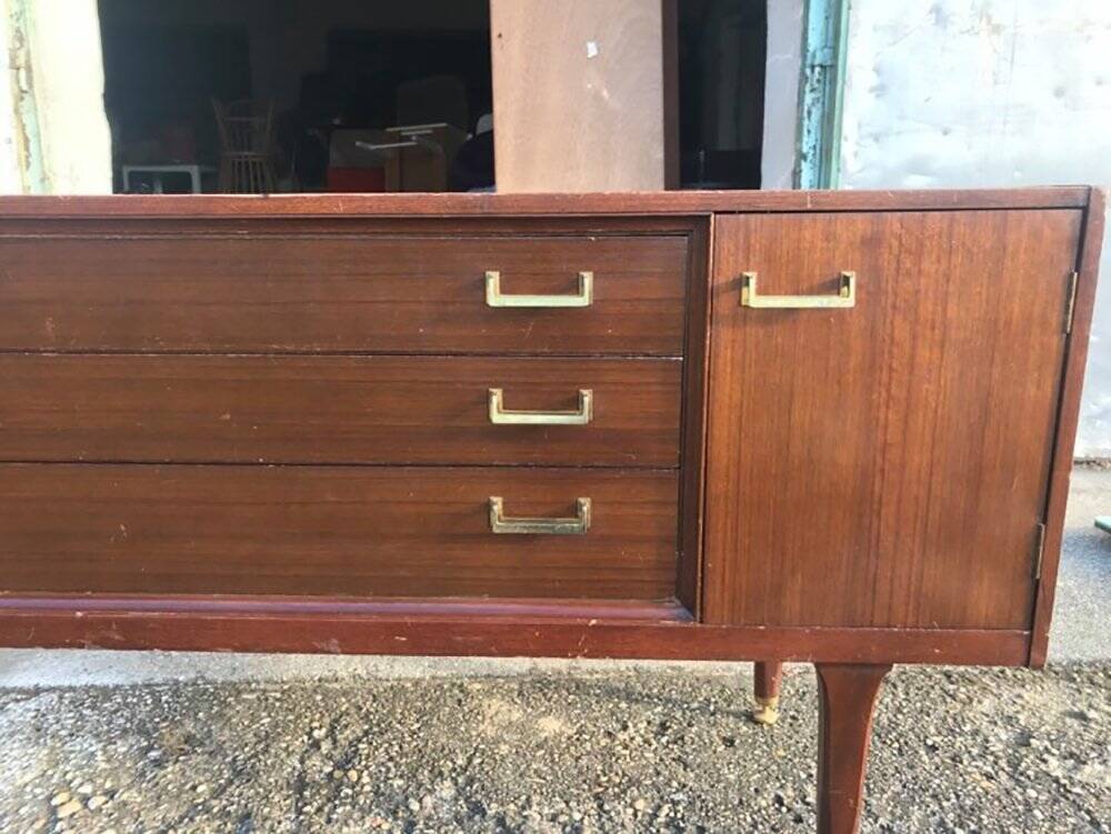 Enfilade G-Plan Tola 1960s in teak and brown brass - long Mid-Century buffet