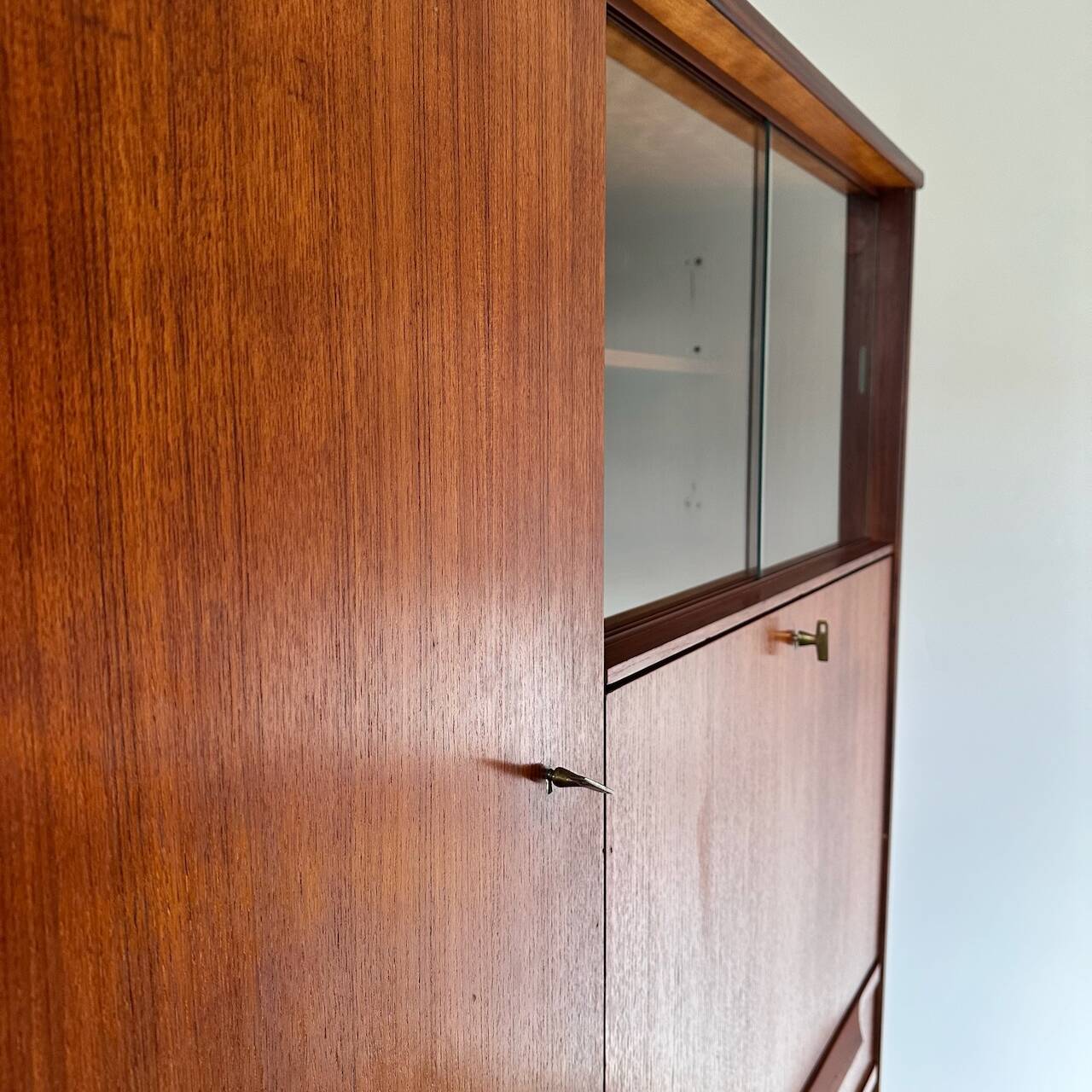 Armoire en teck scandinave