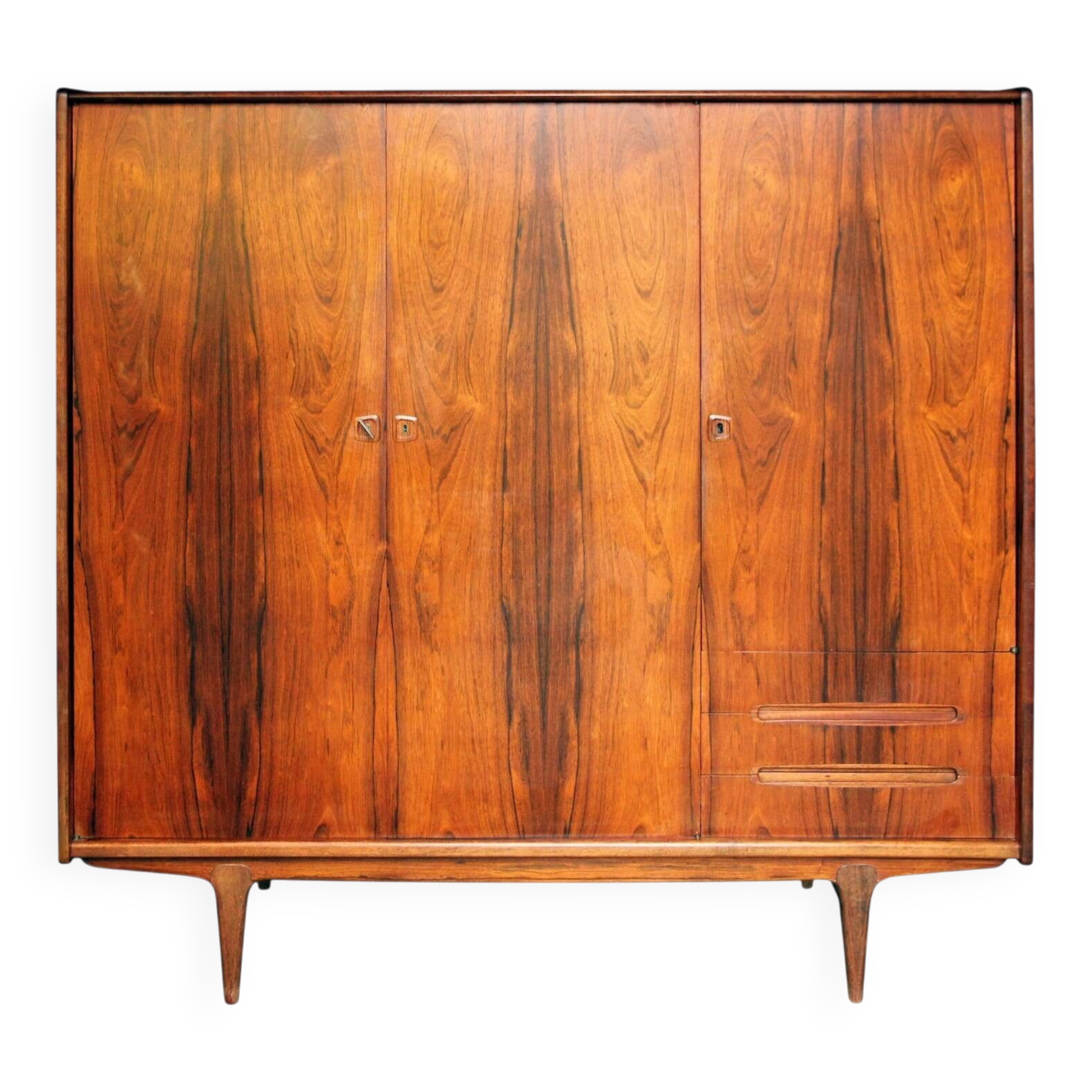 Vintage Scandinavian wardrobe in rosewood, 1950s/60s.
