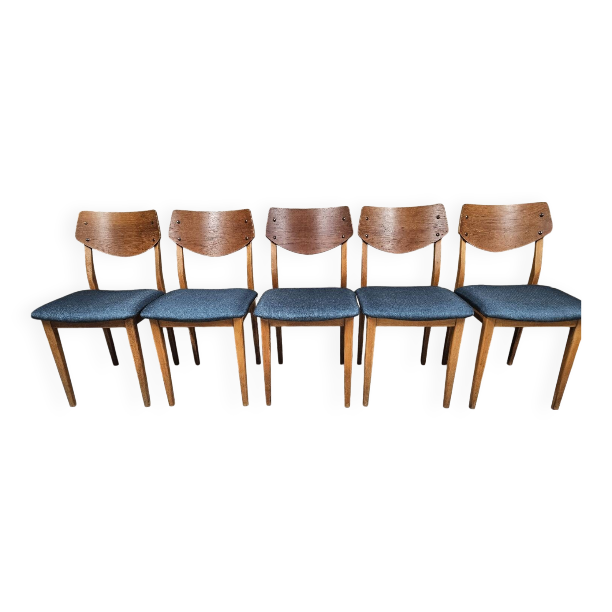 5 Scandinavian chairs