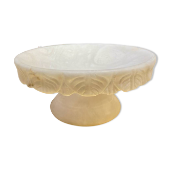 Fruit bowl or empty pocket in carved alabaster