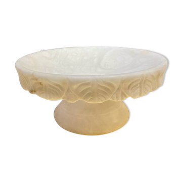 Fruit bowl or empty pocket in carved alabaster