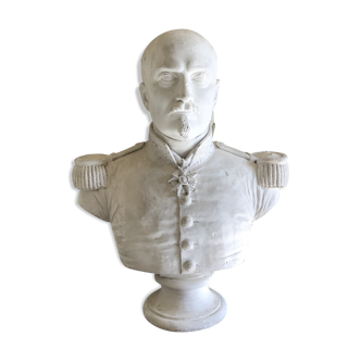 Buste de colonel blanc