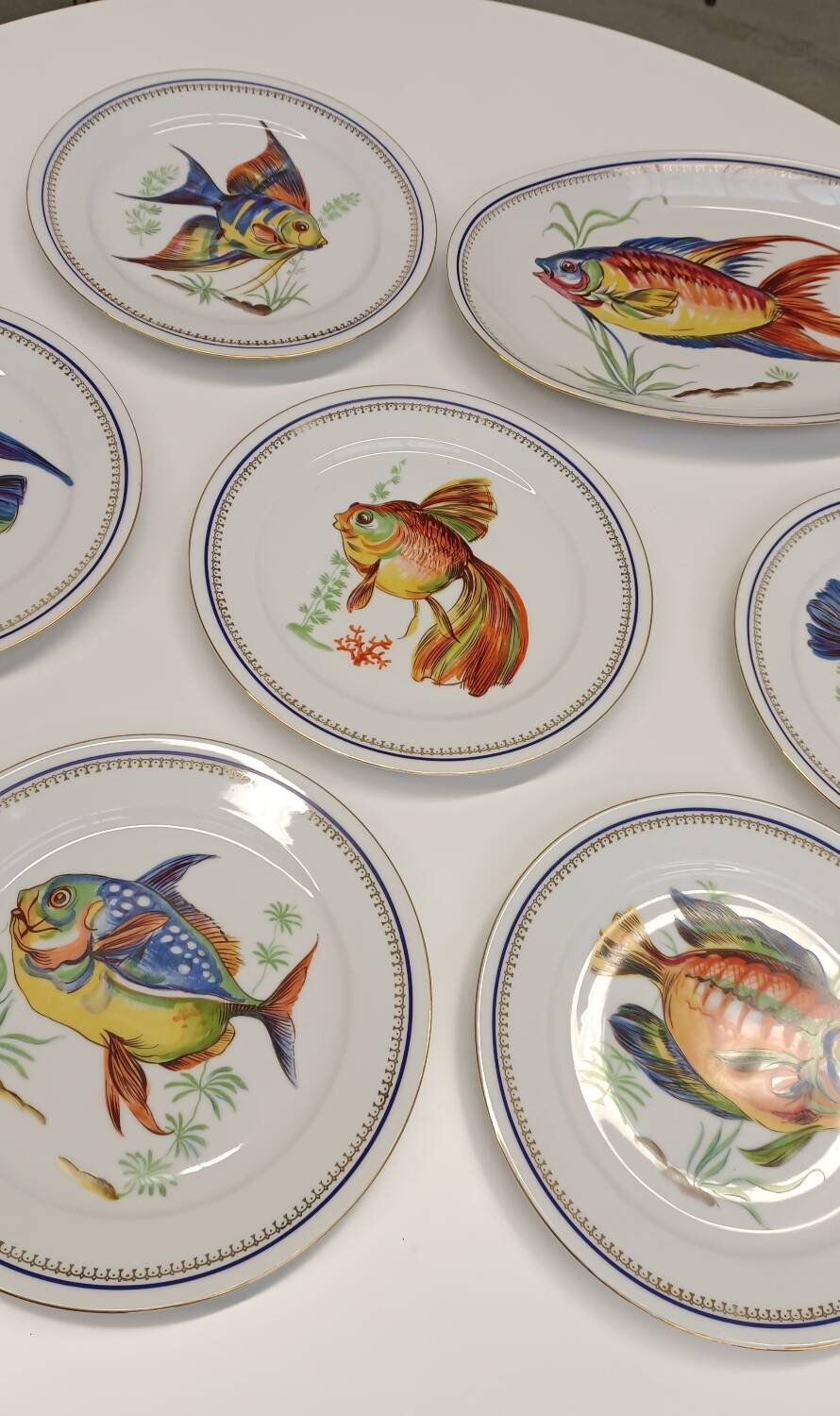 Fish porcelain service