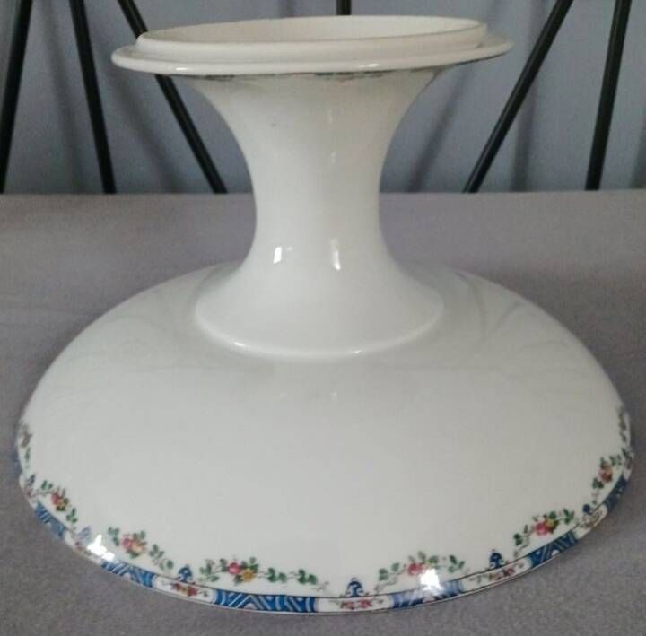 Magnificent fruit service in Limoges porcelain.