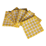 6 yellow napkins