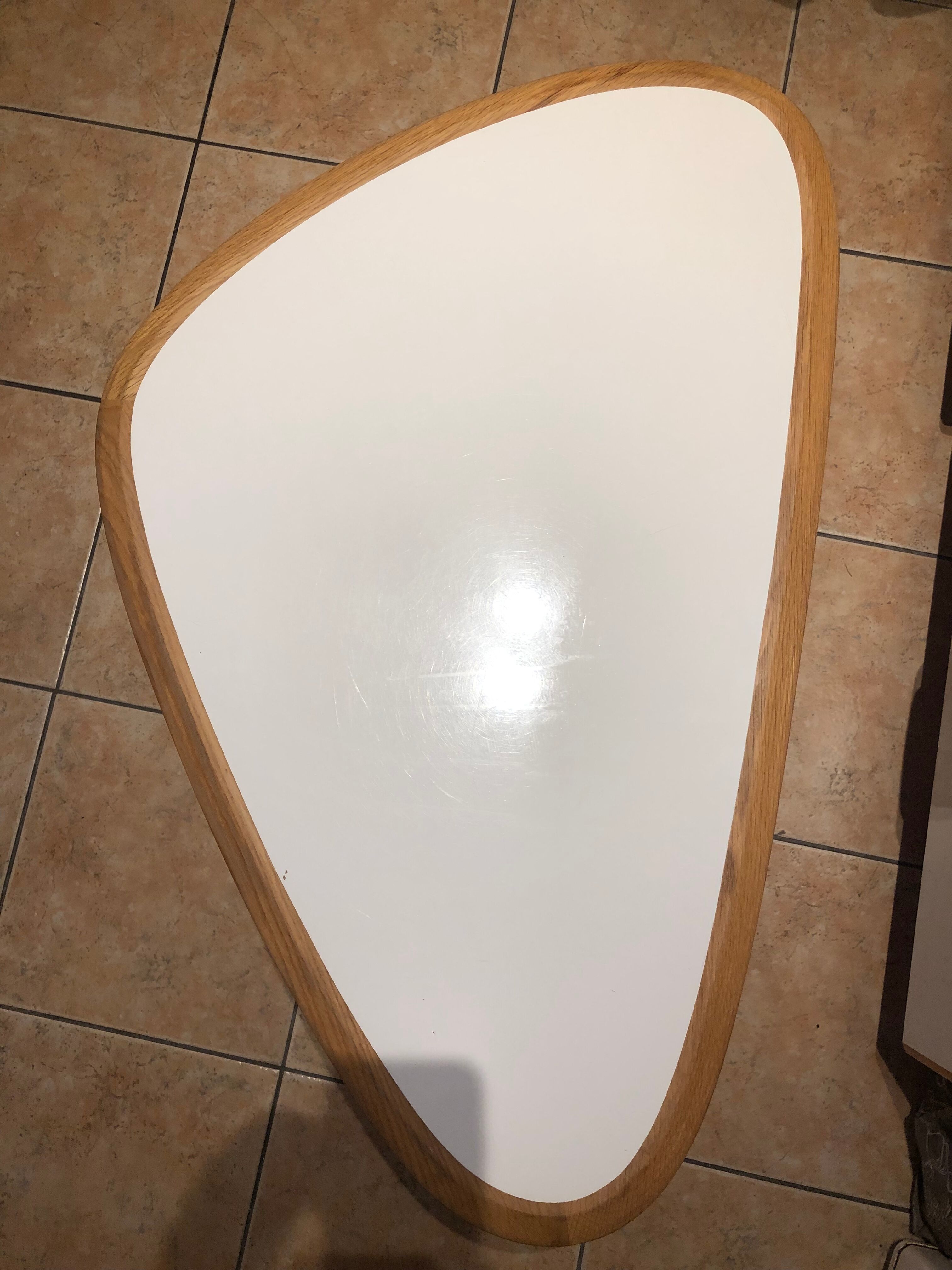 Coffee table small red edition white lacquer