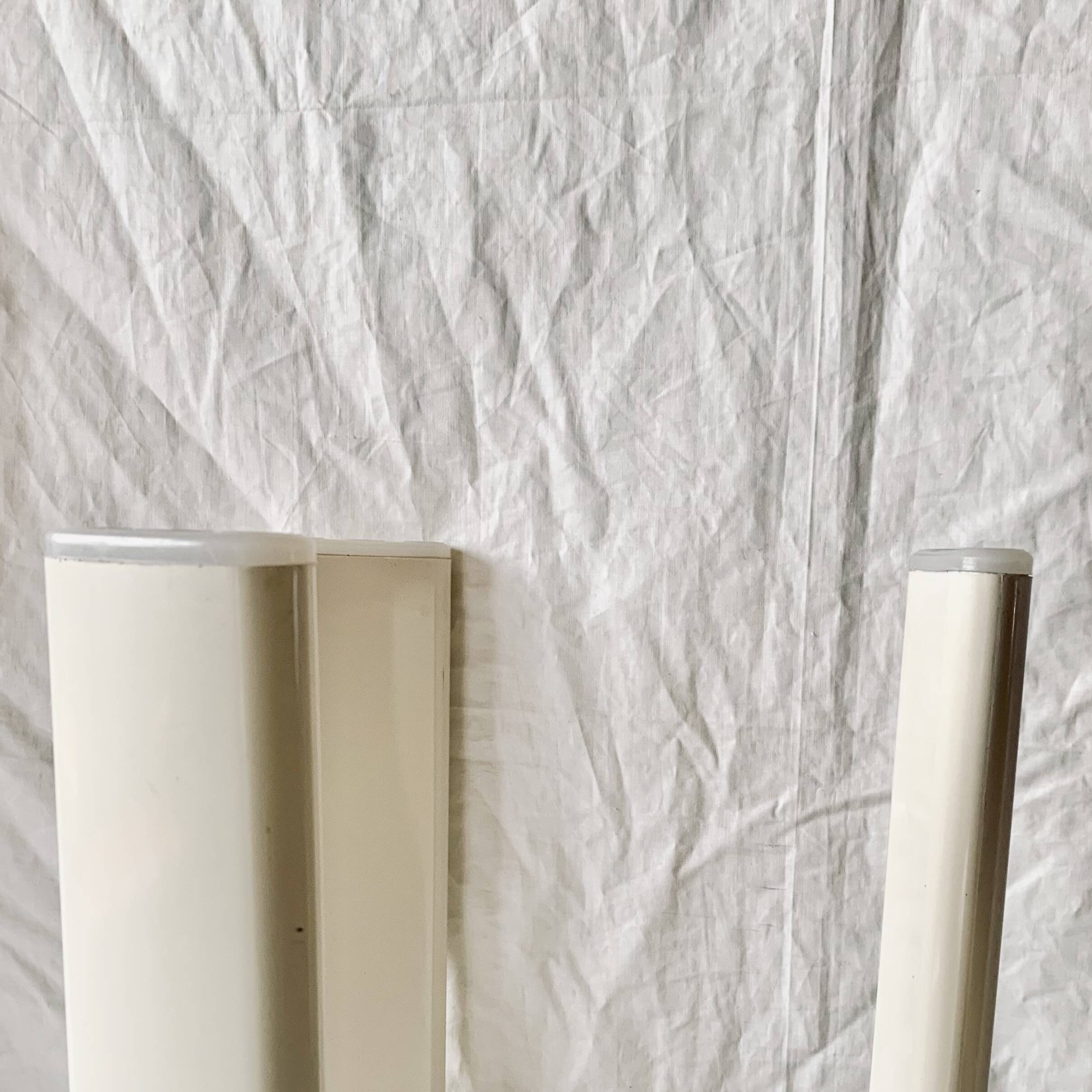 Vintage white plastic tripod stool Gedy - design Olaf von Bohr