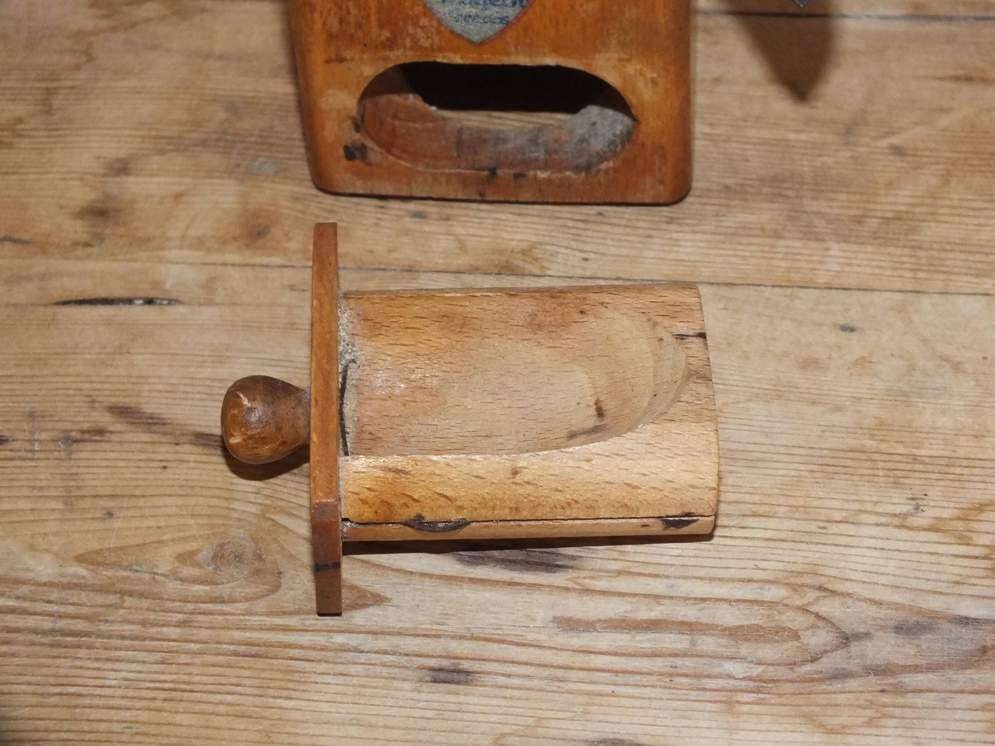 Old Peugeot Frères pepper mill