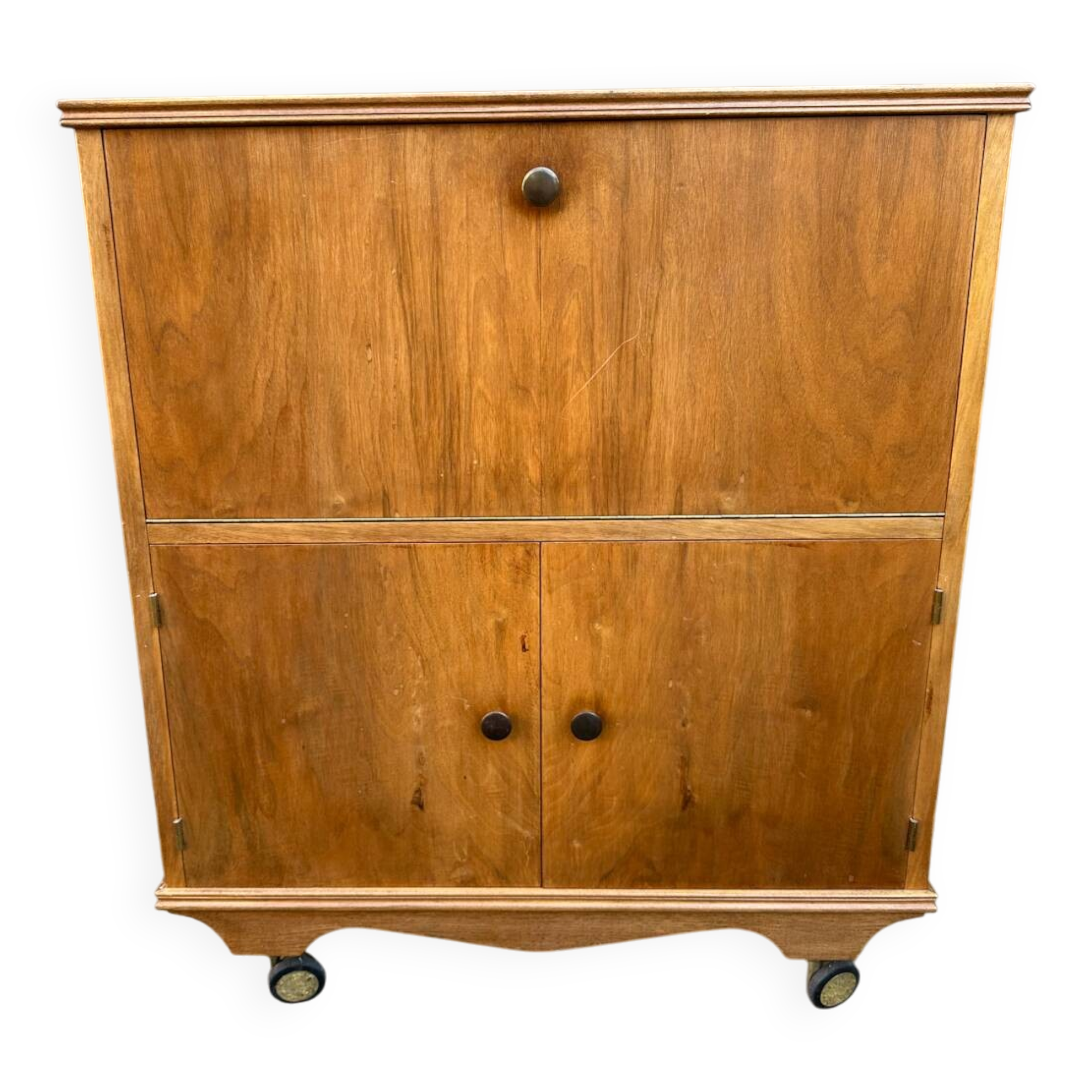 Antique roulette bar