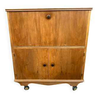 Antique roulette bar