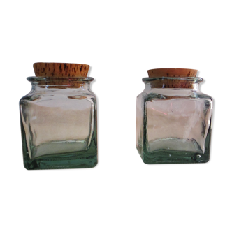 2 glass jars with crouted cork stopper