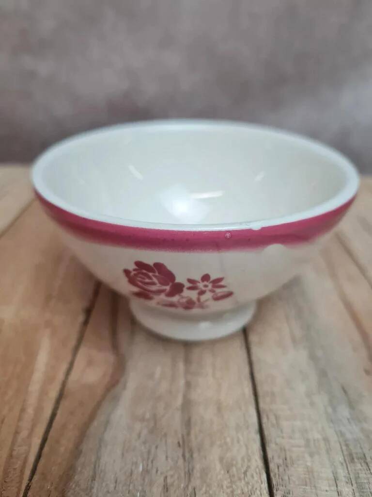 Small antique dining set bowl in earthenware with pink floral decoration – retro charm