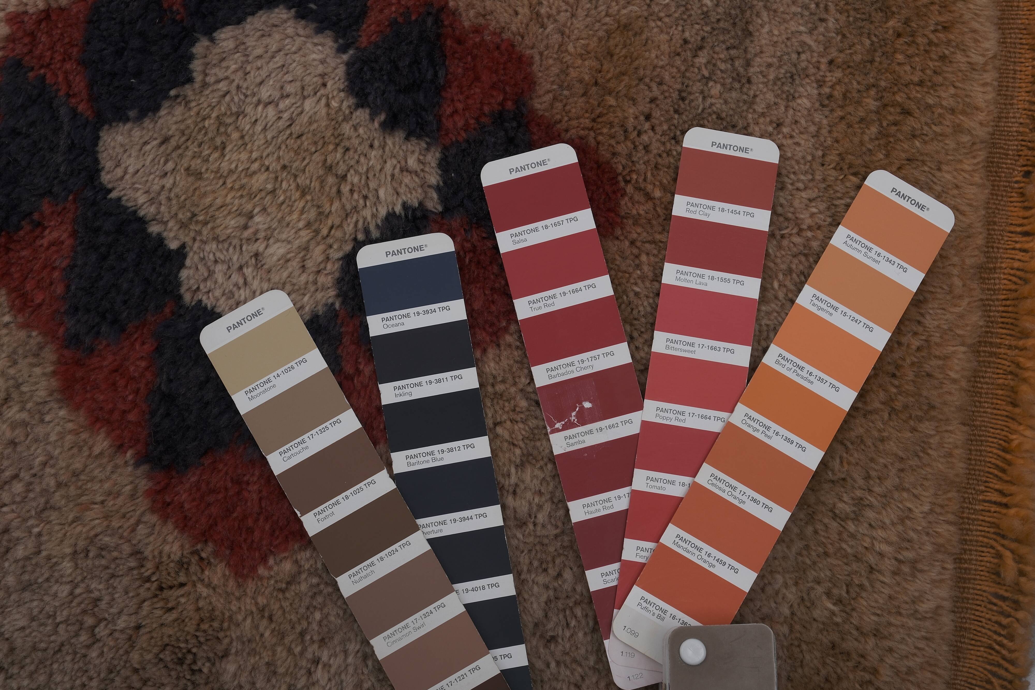 Vintage Turkish Oushak Rug Handwoven 94x150 cm