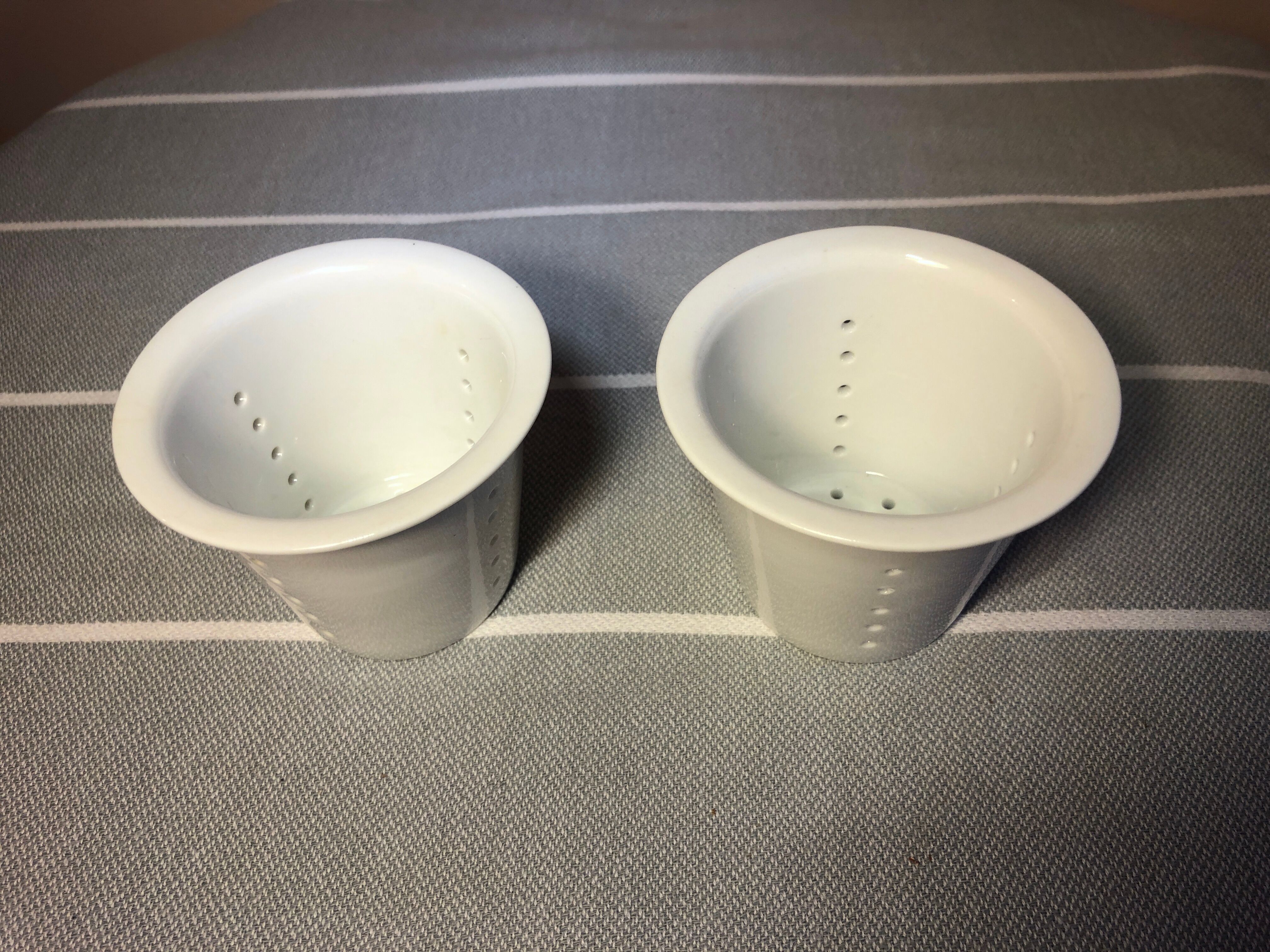 Ceramic filters for herbal tea makers