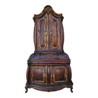 Rounded buffet in venetian baroque style