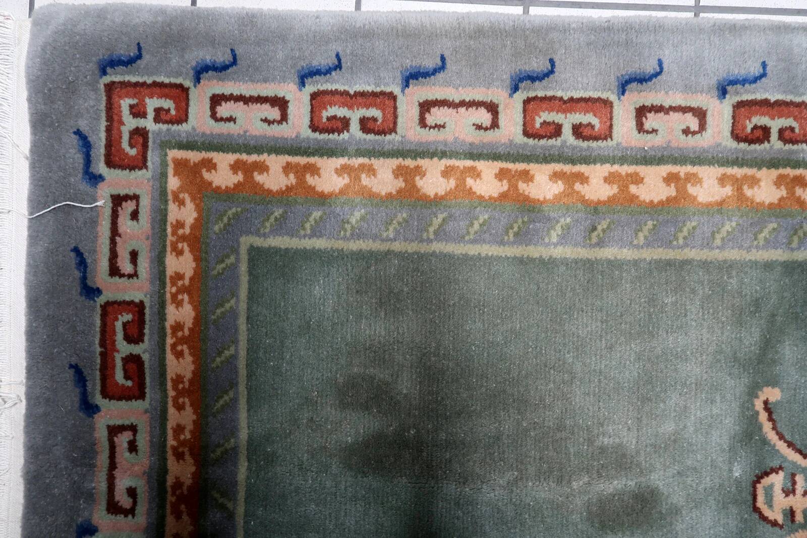 Tapis fait main Art Déco tibétain vintage 113 cm x 194 cm années 1960