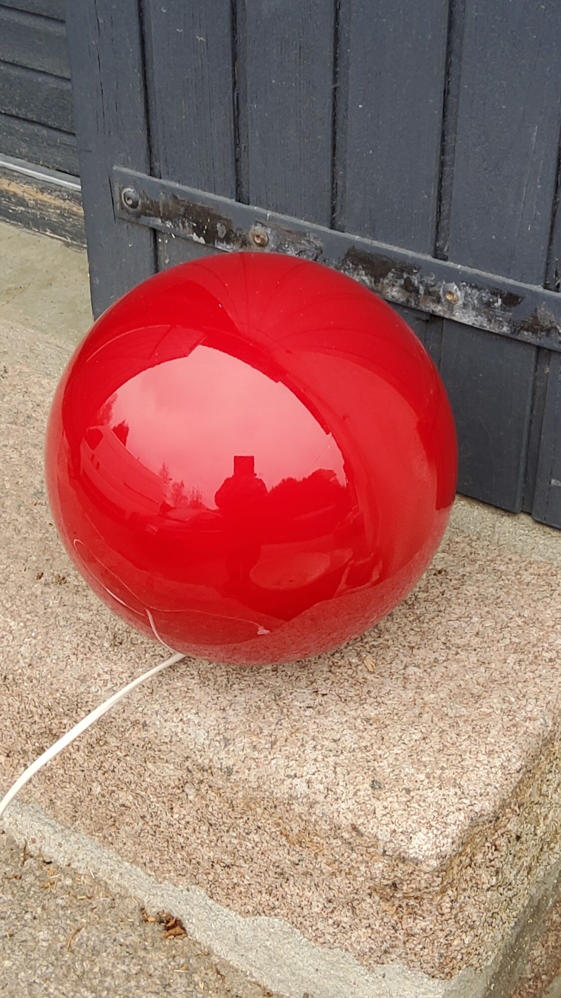 Wofi Leuchten red glass ball lamp from the 90s