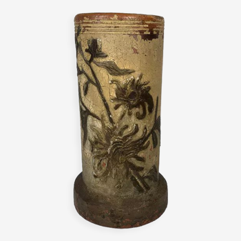 Glazed terracotta column decorated with flowers