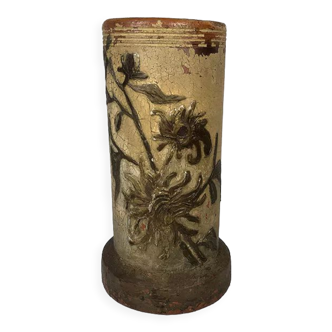 Glazed terracotta column decorated with flowers