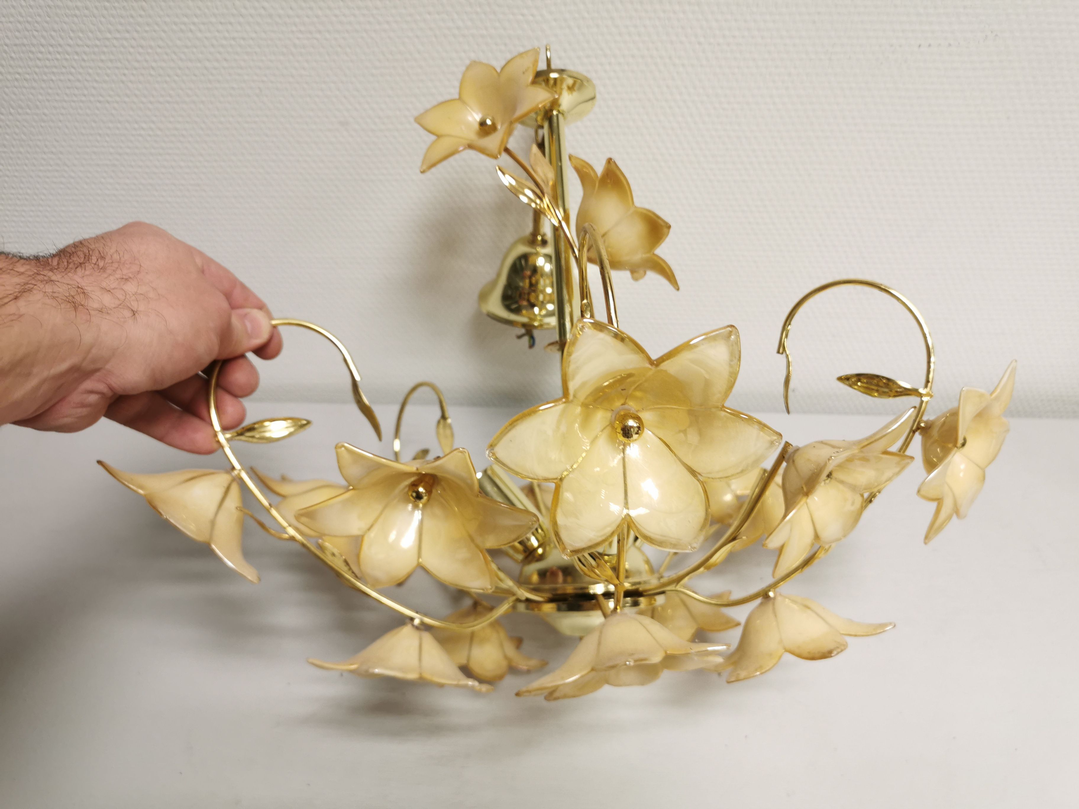 Vintage chandelier style 1960-1970 Murano, glass flowers