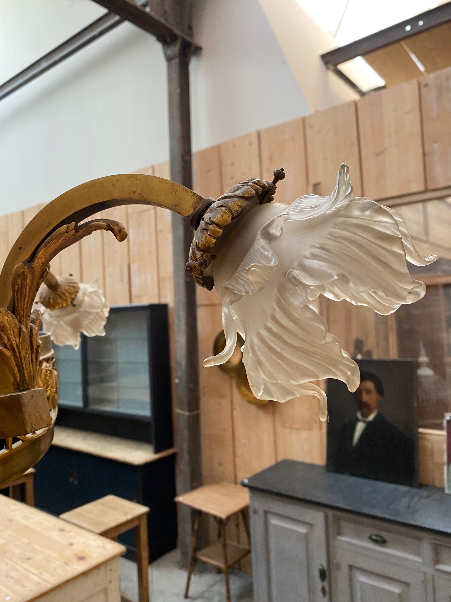 Large chandelier early twentieth in bronze