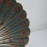 Shell cup in enameled brass