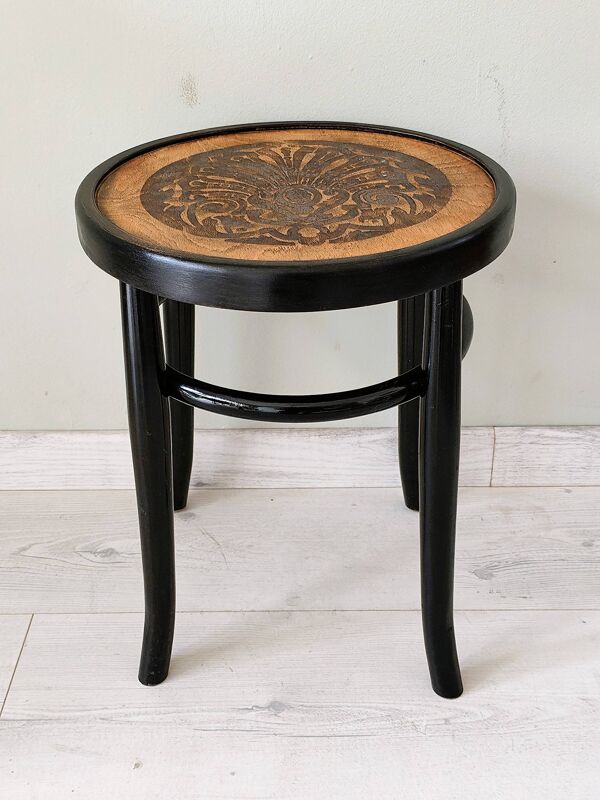 Tabouret dans le goût de Thonet en bois massif