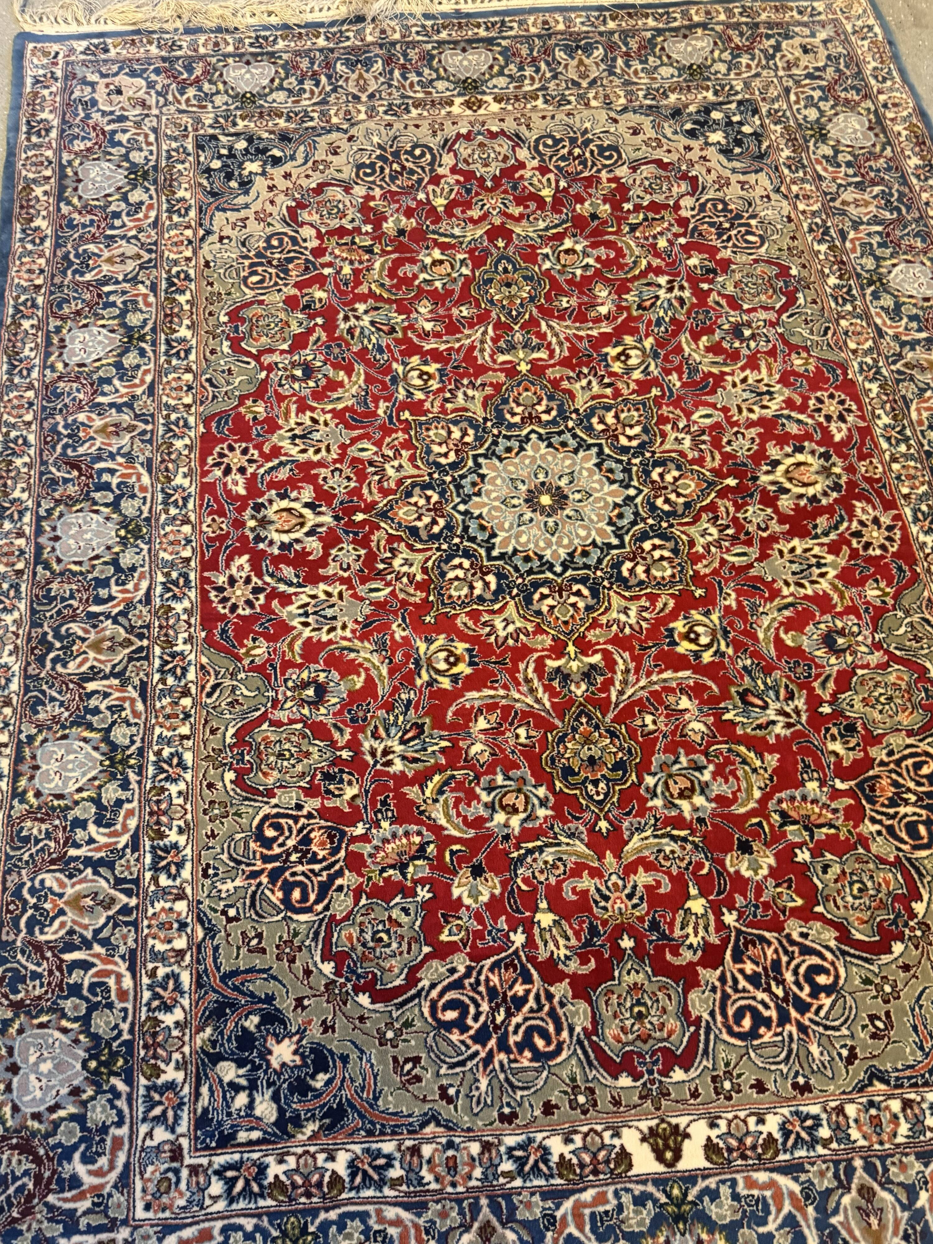 Handmade Persian rug Isfahan