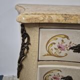 Louis XV style chest of drawers painted with flowers, Italian manufacture