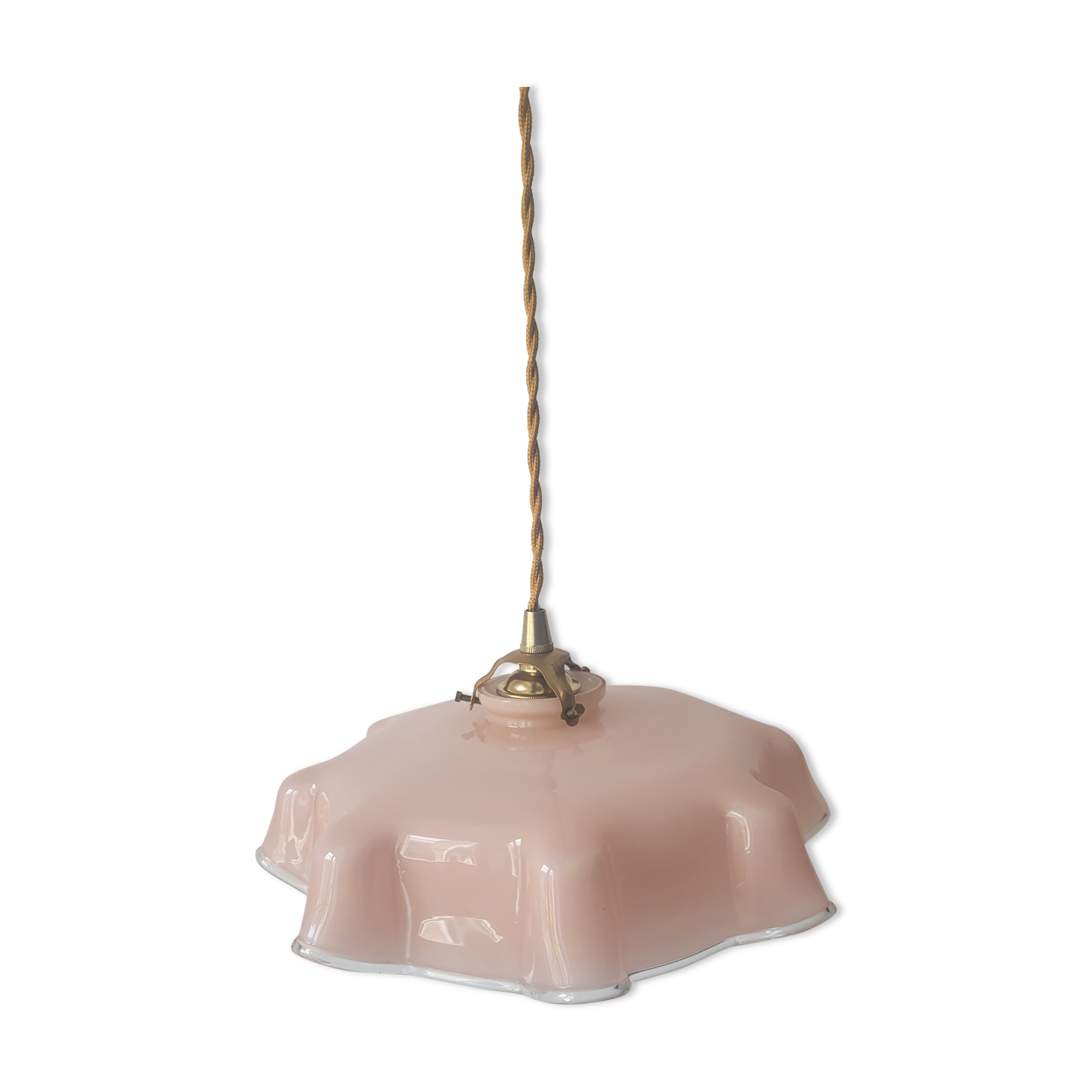 Pink opaline suspension