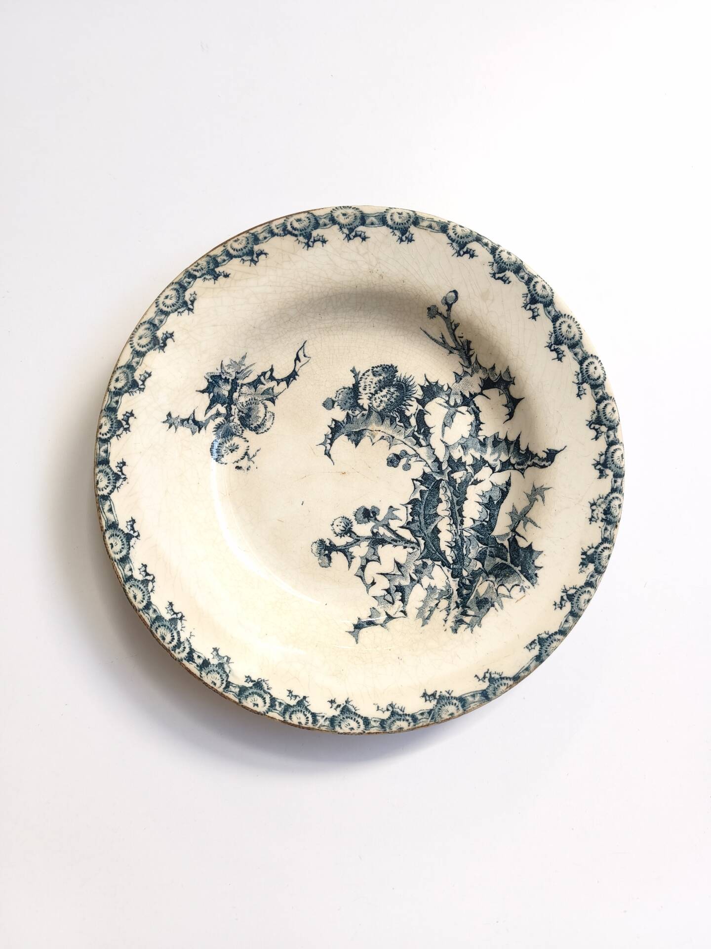 Vintage decorative plate, Gien Chardon bleu model, ironstone.