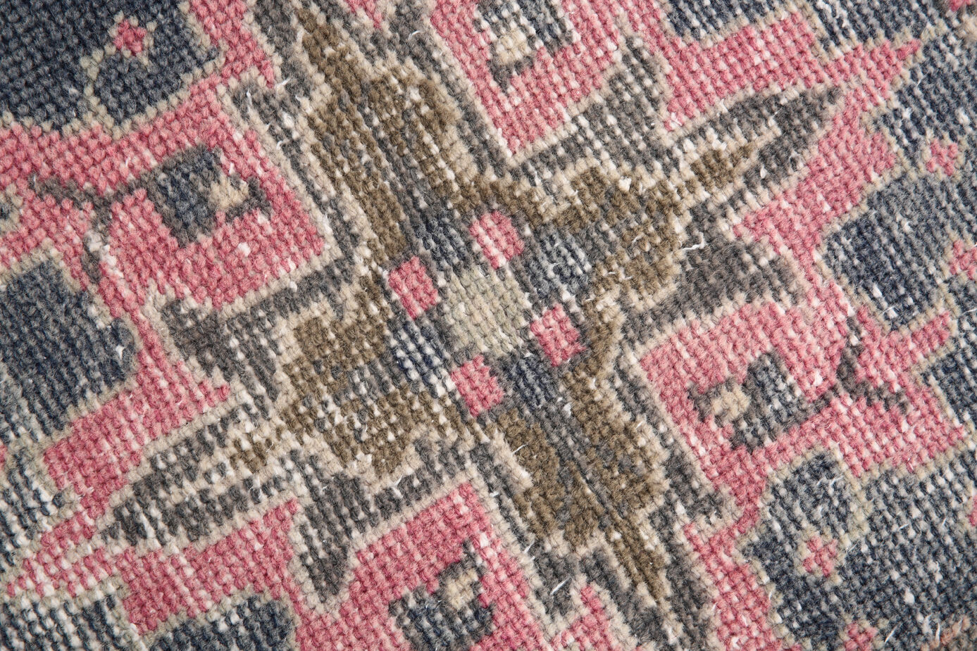 Oriental rug 118x238cm