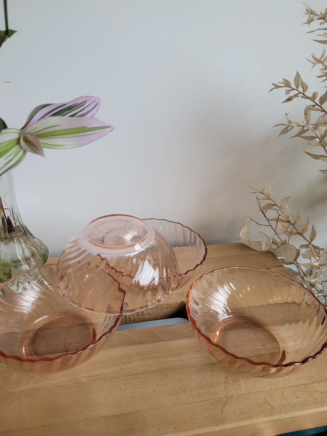 Lot 4 glass bowls Rosaline Arcoroc