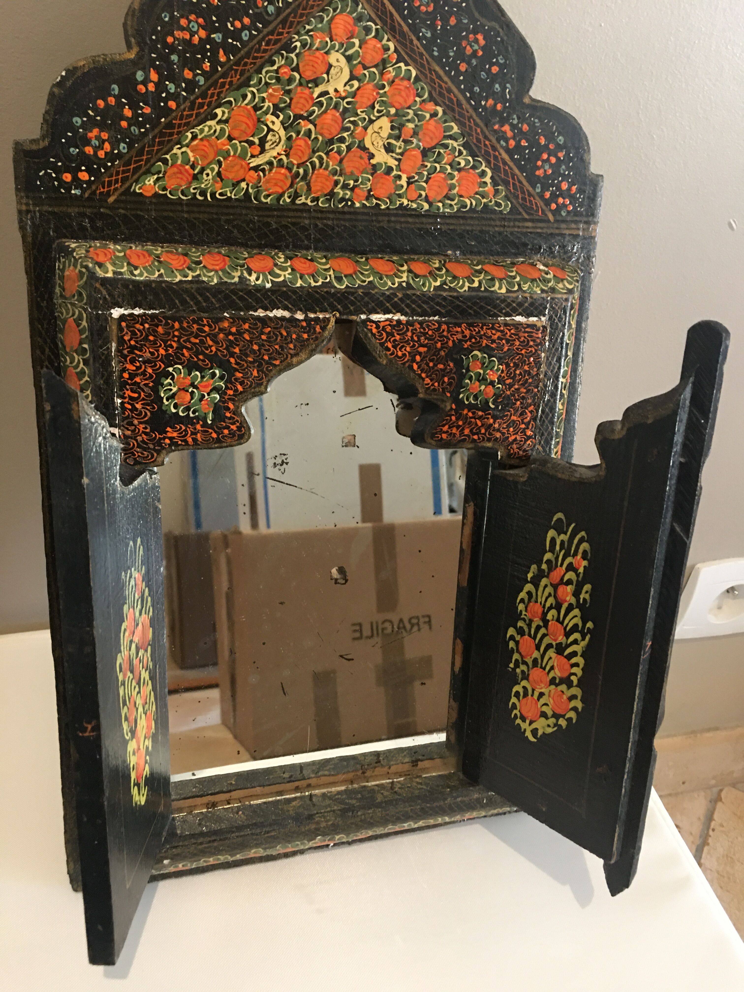 Wooden painted mirror