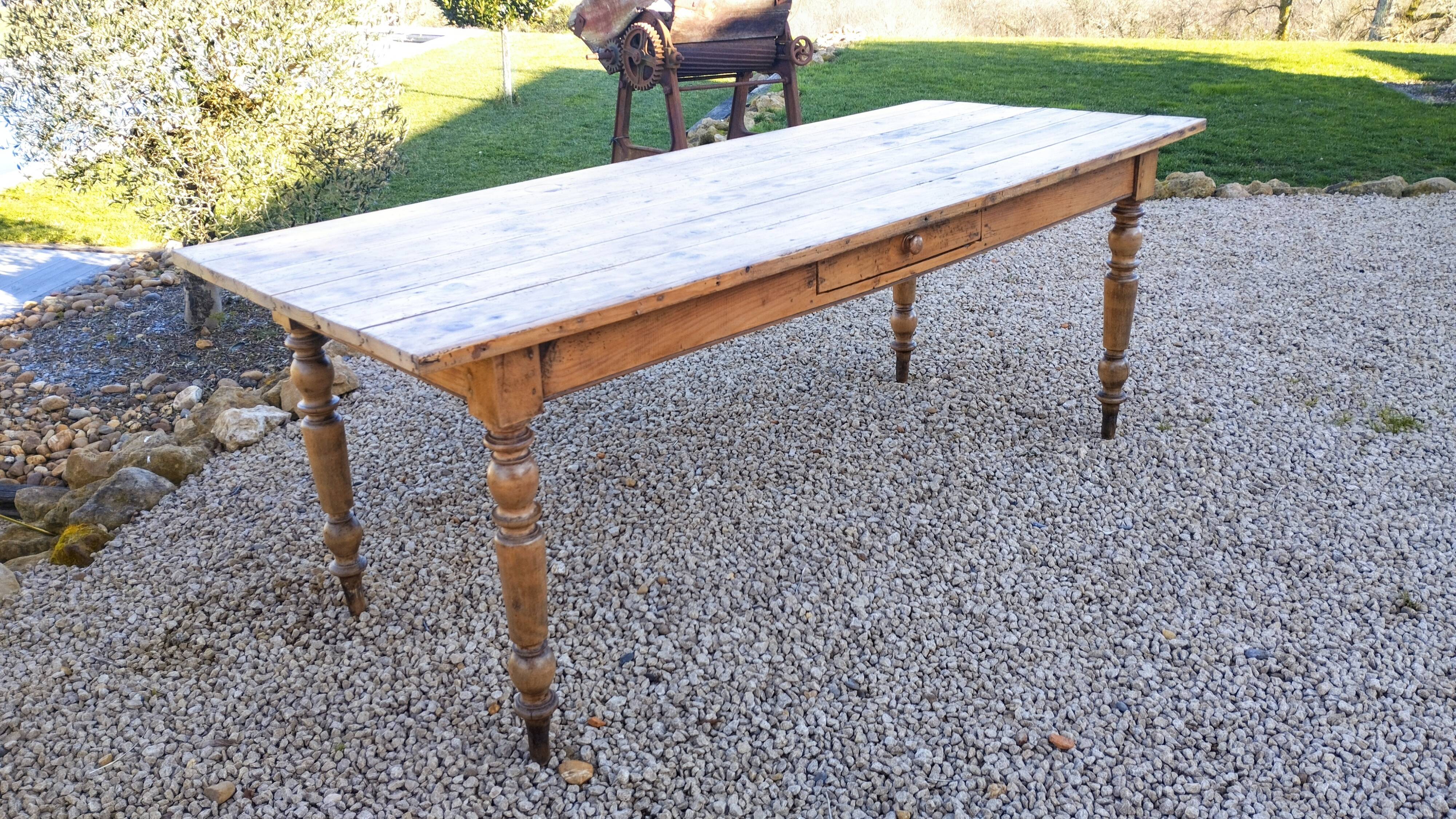 Farmhouse table dating from the end of the 19th century