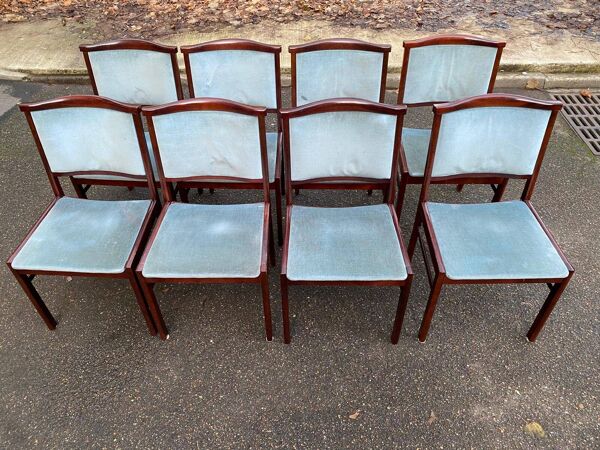 8 chaises scandinaves en teck massif et velours bleu des années 1960